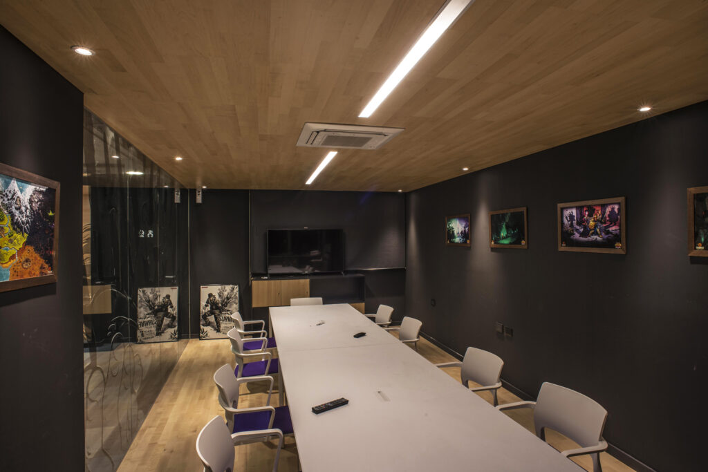 Sebastian Martinez Nicolas Rudolph IRONHIDE OFFICE-0058