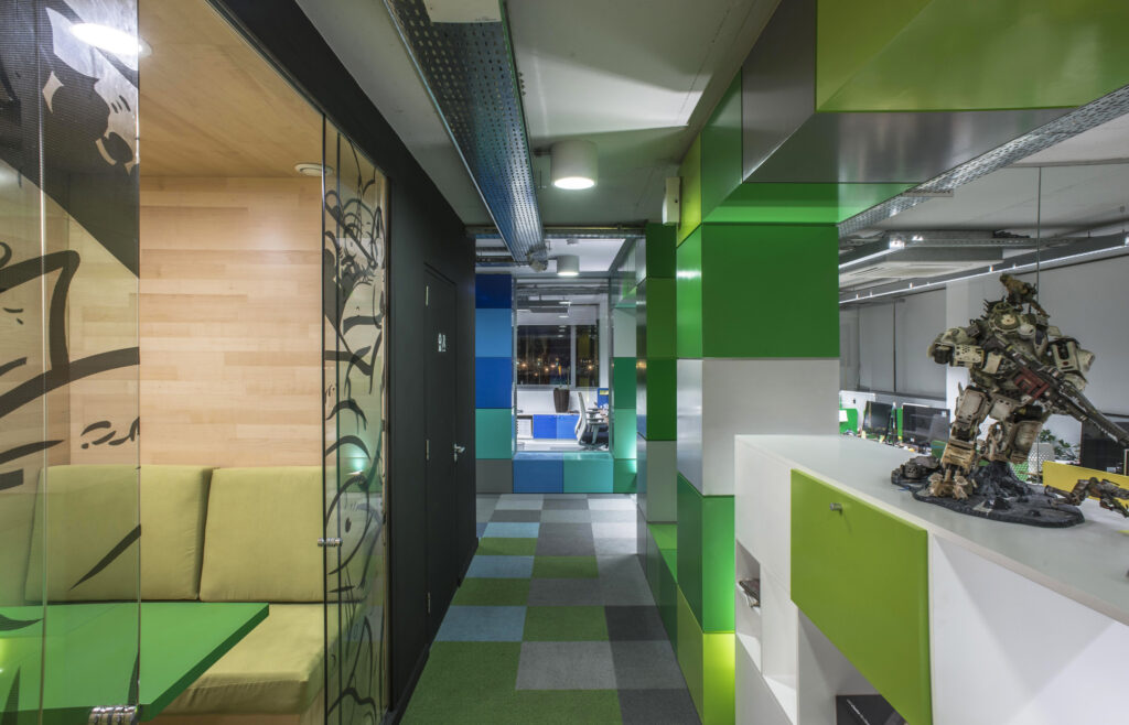 Sebastian Martinez Nicolas Rudolph IRONHIDE OFFICE-9914