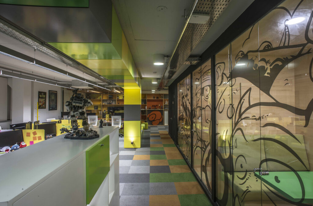 Sebastian Martinez Nicolas Rudolph IRONHIDE OFFICE-9951