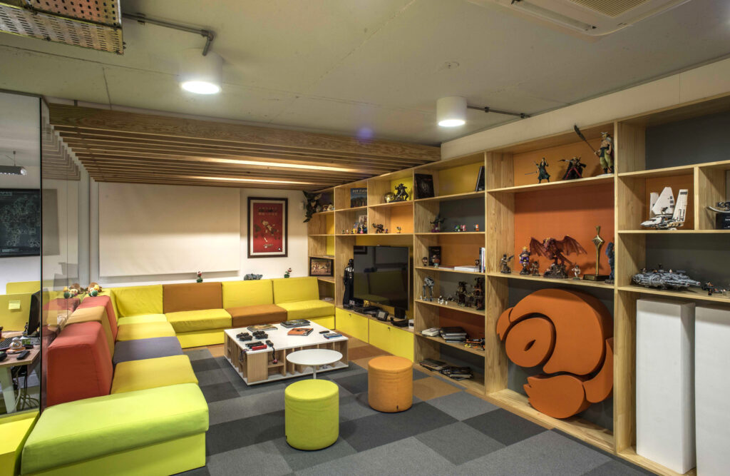 Sebastian Martinez Nicolas Rudolph IRONHIDE OFFICE-9987